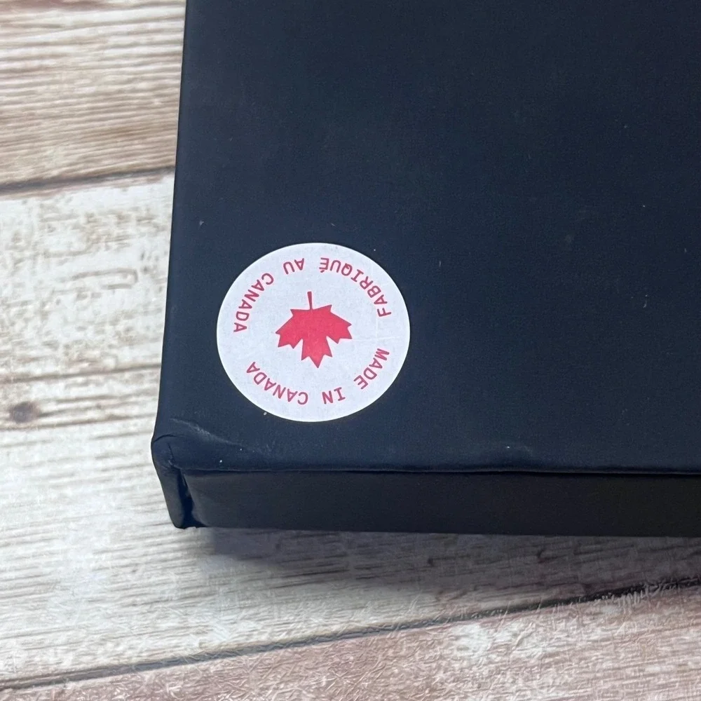 dbrand Grip Case Samsung Galaxy S25  MagSafe Black Glow Circuit‎ Skin